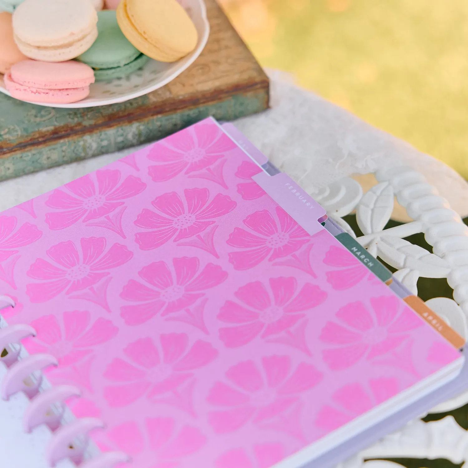 Happy Planner Hive & Bloom 2027 agenda dashboard Classic floral