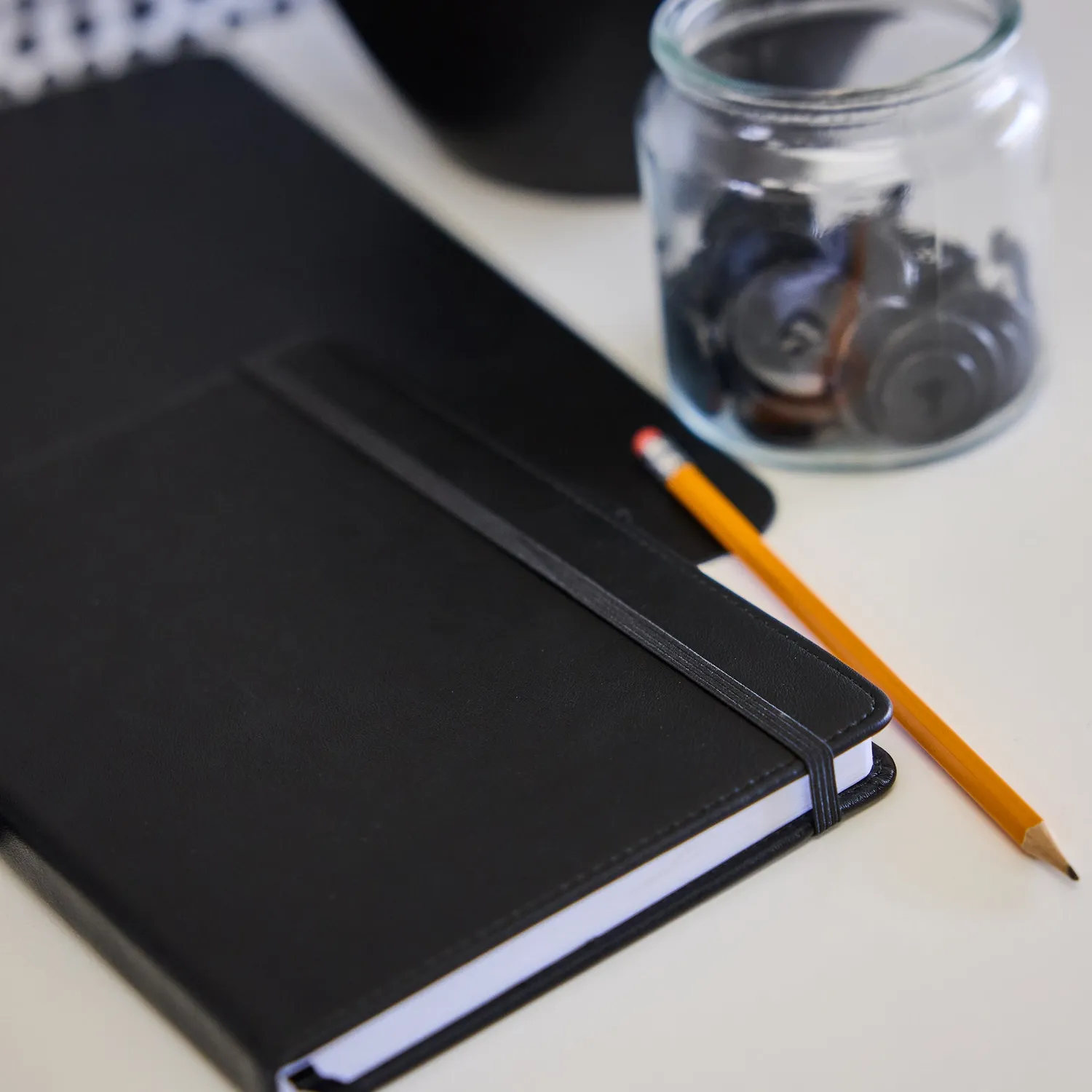 Happy Planner Love L+S journal relié A5 pointillé ligné noir