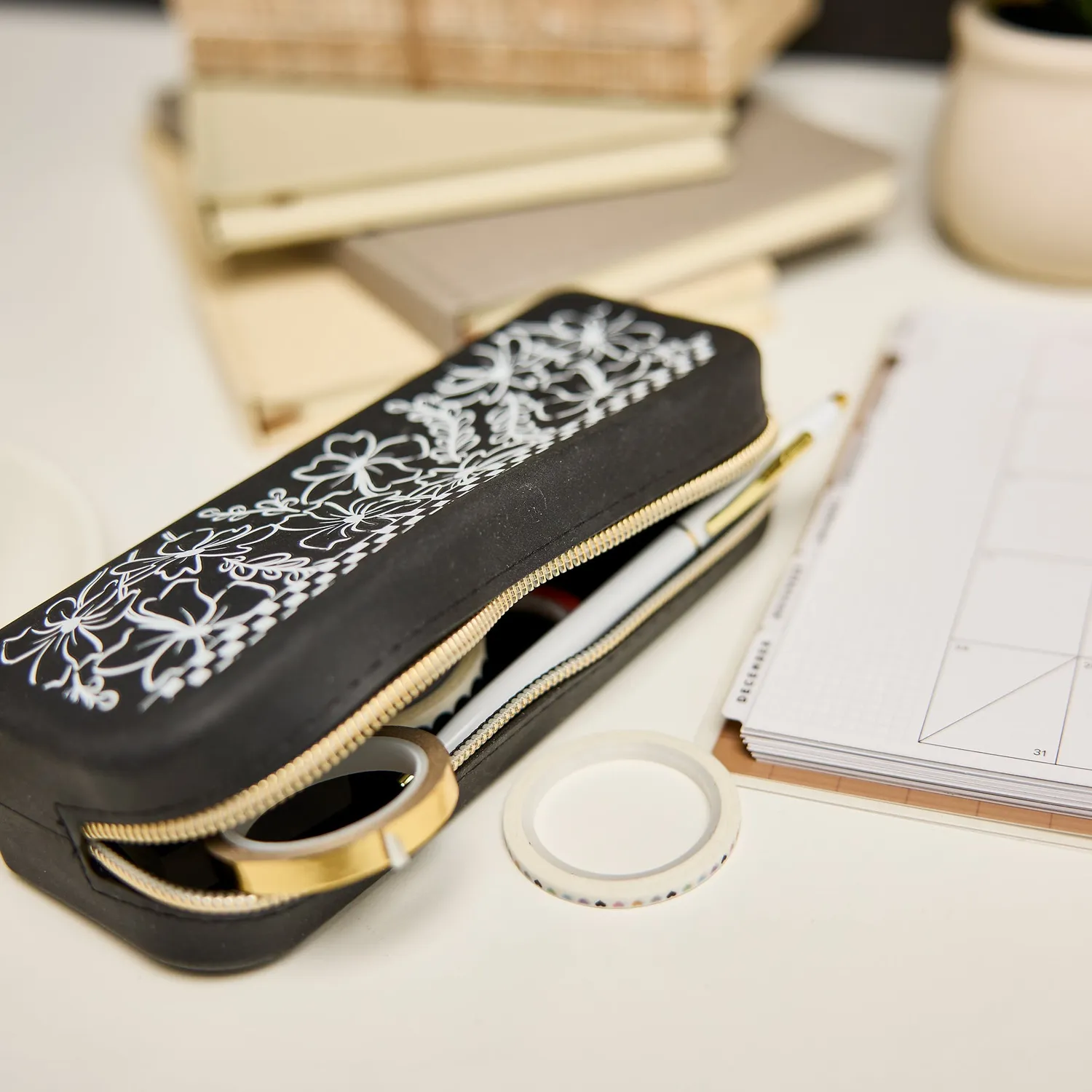 Happy Planner Flower Charm trousse silicone crayons fleurs noir