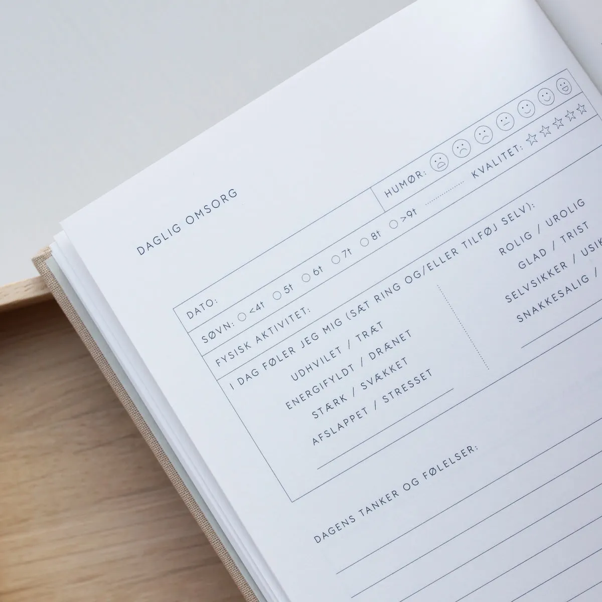 Kartotek Omsorgsdagbog journal guidé danois beige