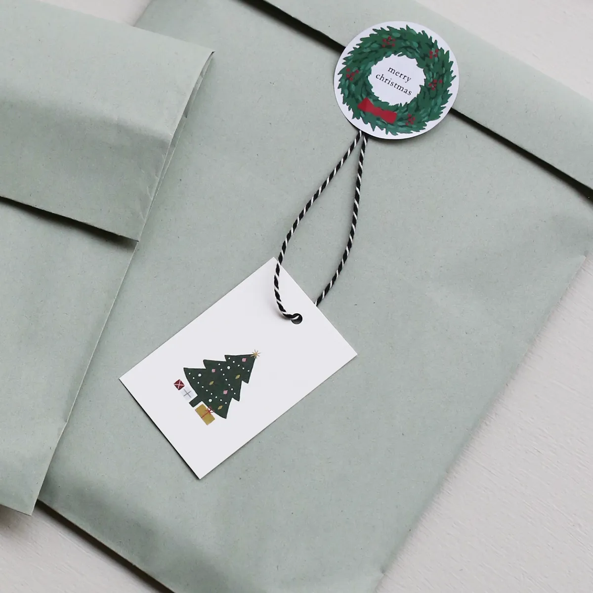 Kartotek Christmas Tree étiquette cadeau sapin 46x70 mm