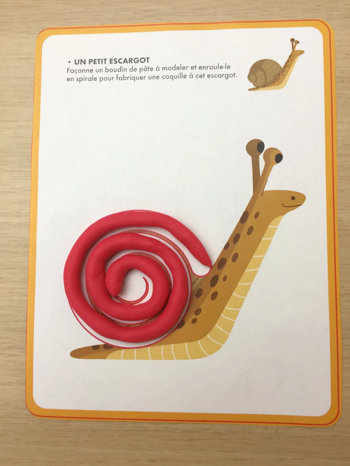 Frigobloc Incollables Montessori lettres pâte à modeler coffret